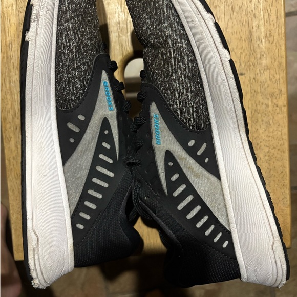 Brooks Range 2 Black and Gray Running Shoes